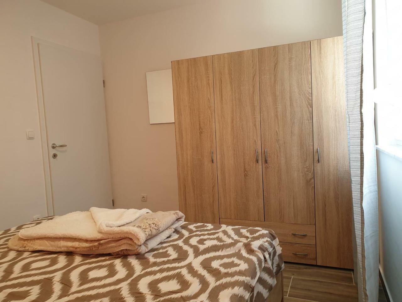 Best View Apartments Cesarica Exterior photo